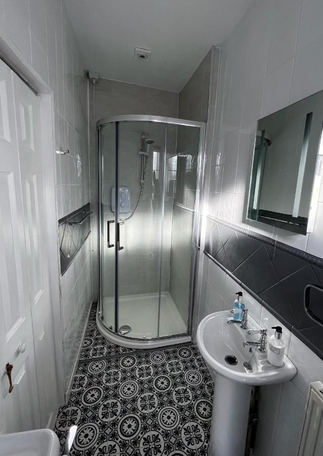 Hotel Caer Menai à Caernarfon Extérieur photo