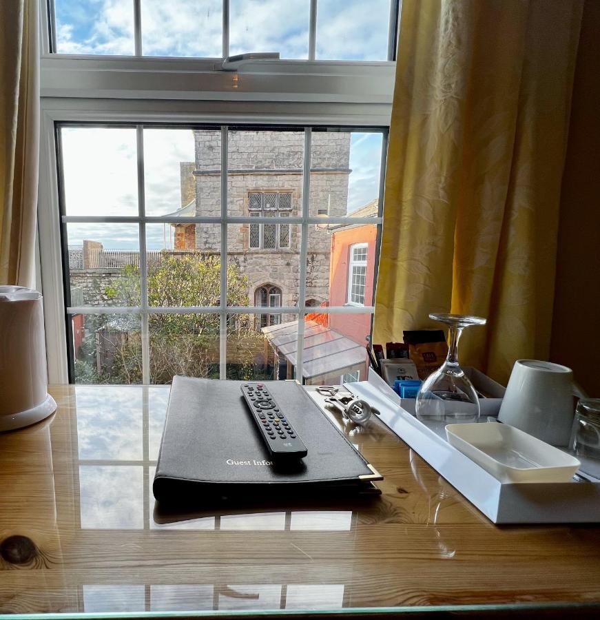 Hotel Caer Menai à Caernarfon Extérieur photo