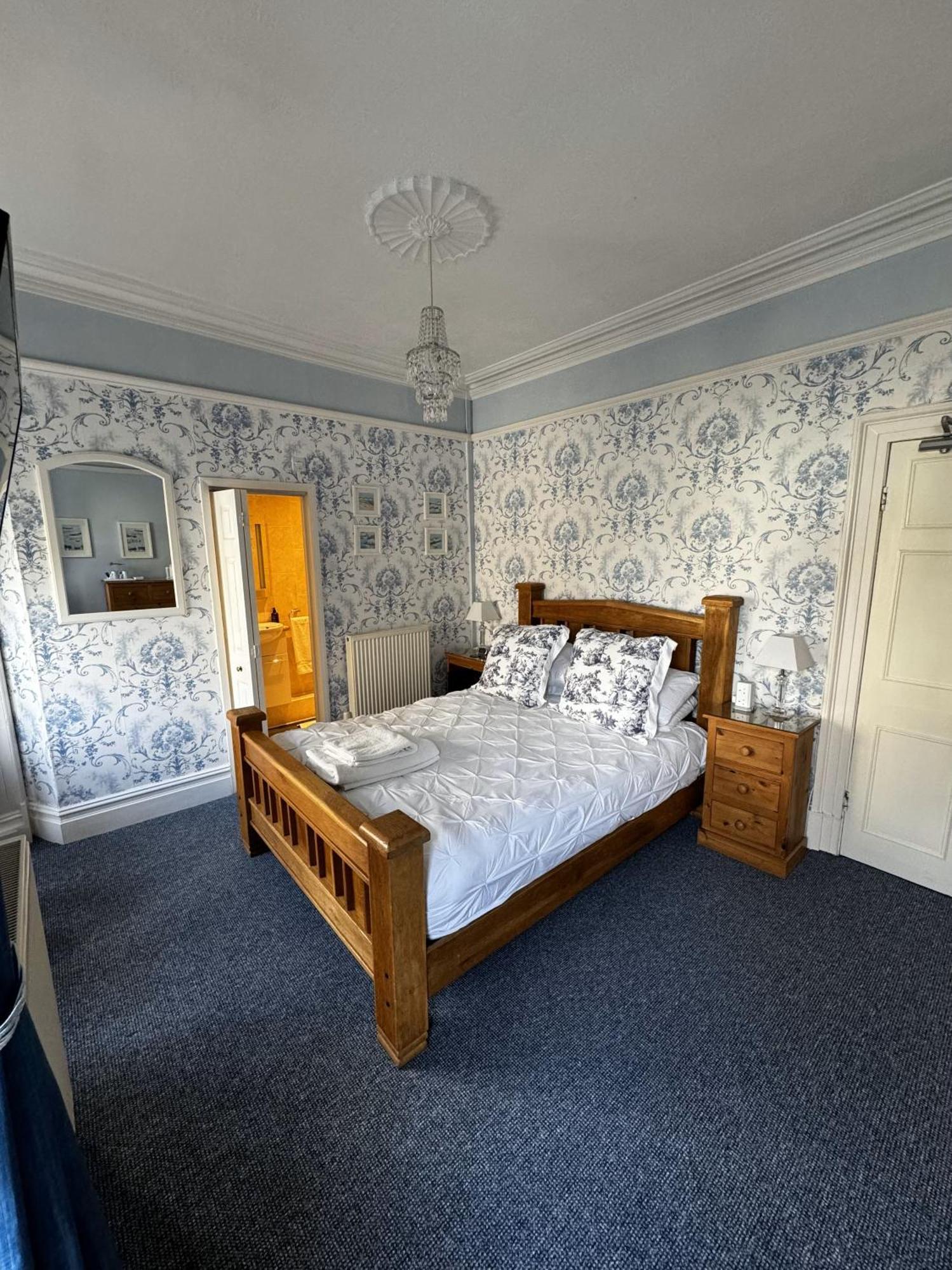 Hotel Caer Menai à Caernarfon Extérieur photo