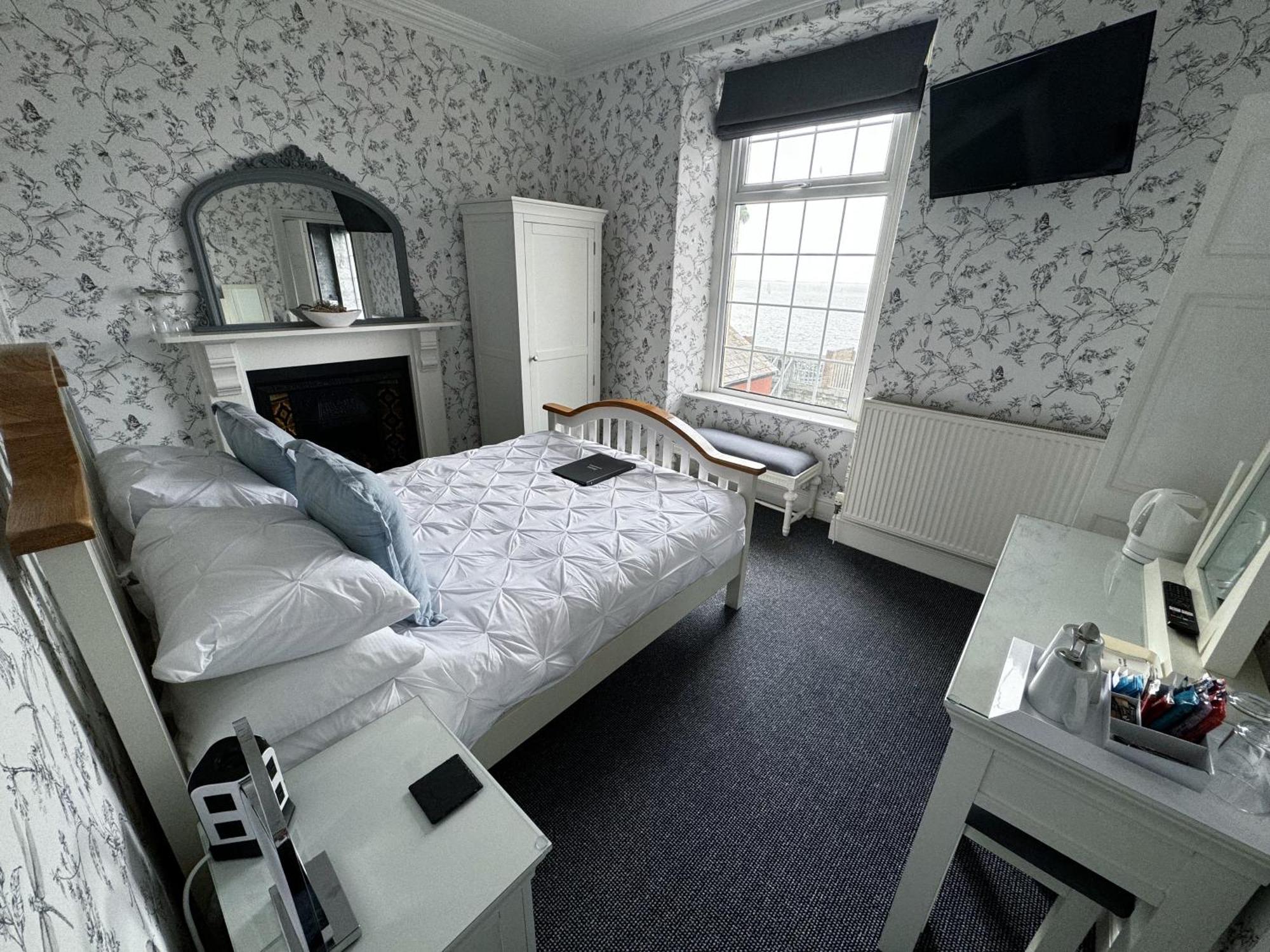 Hotel Caer Menai à Caernarfon Extérieur photo