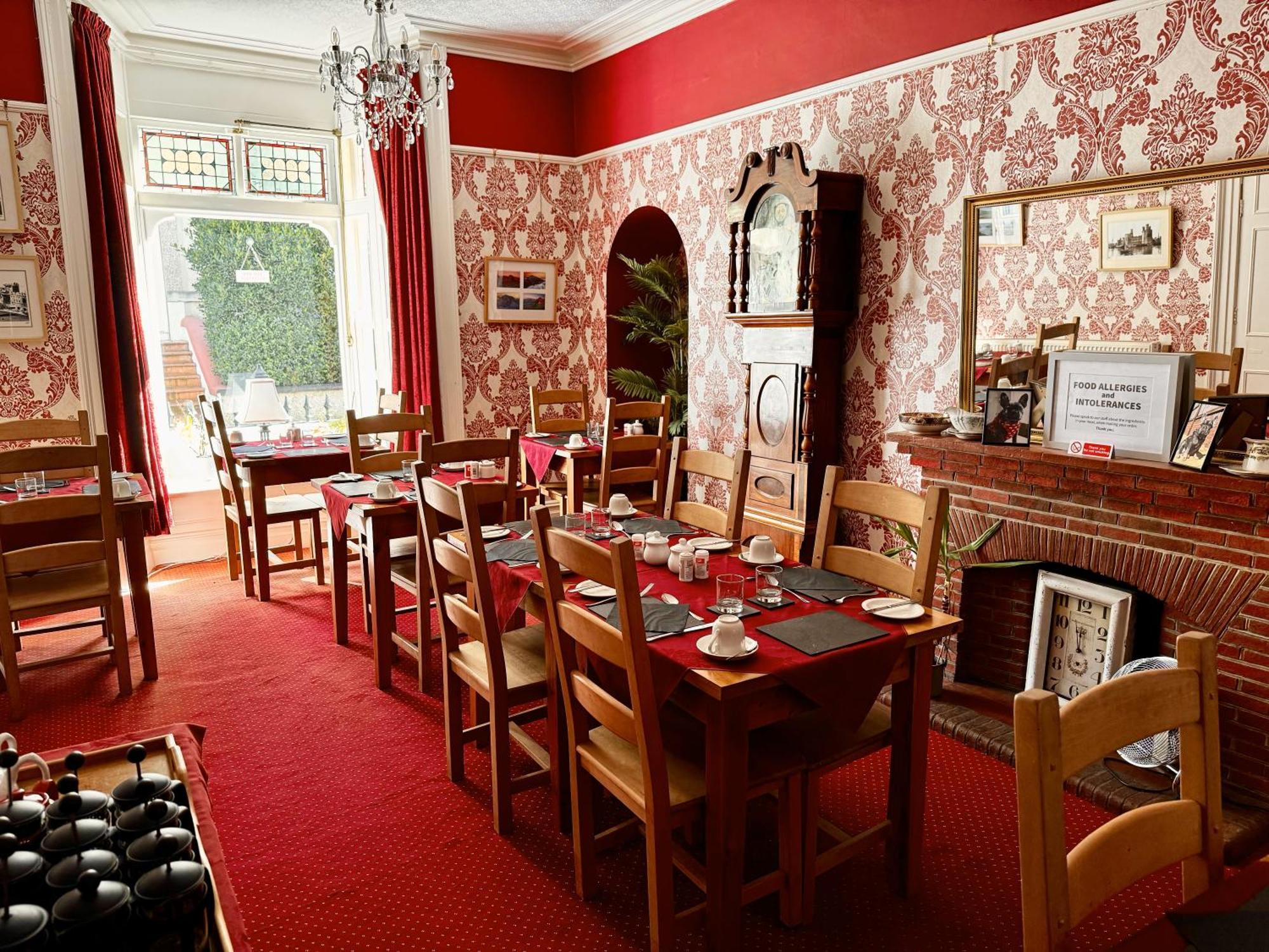 Hotel Caer Menai à Caernarfon Extérieur photo