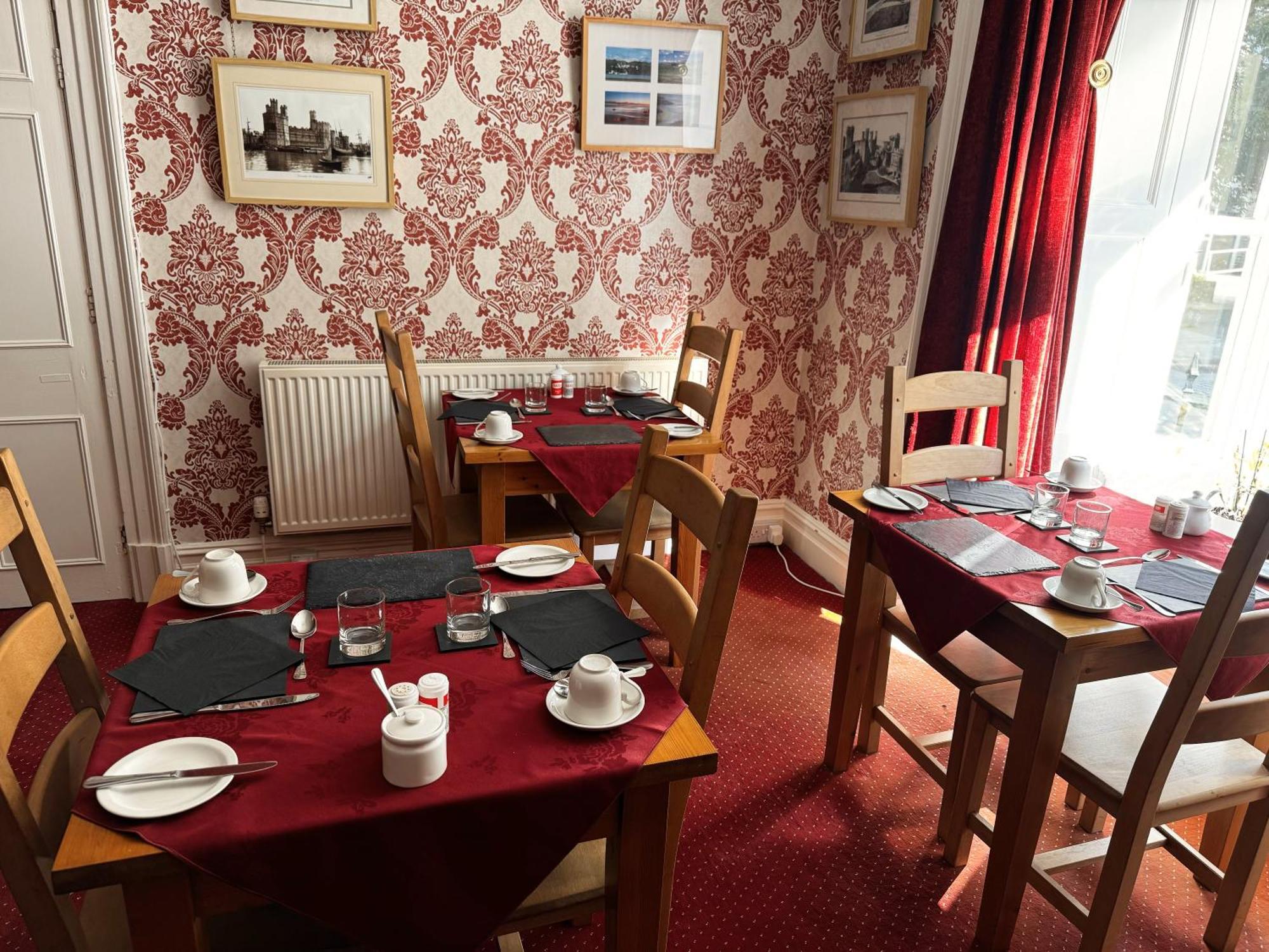 Hotel Caer Menai à Caernarfon Extérieur photo