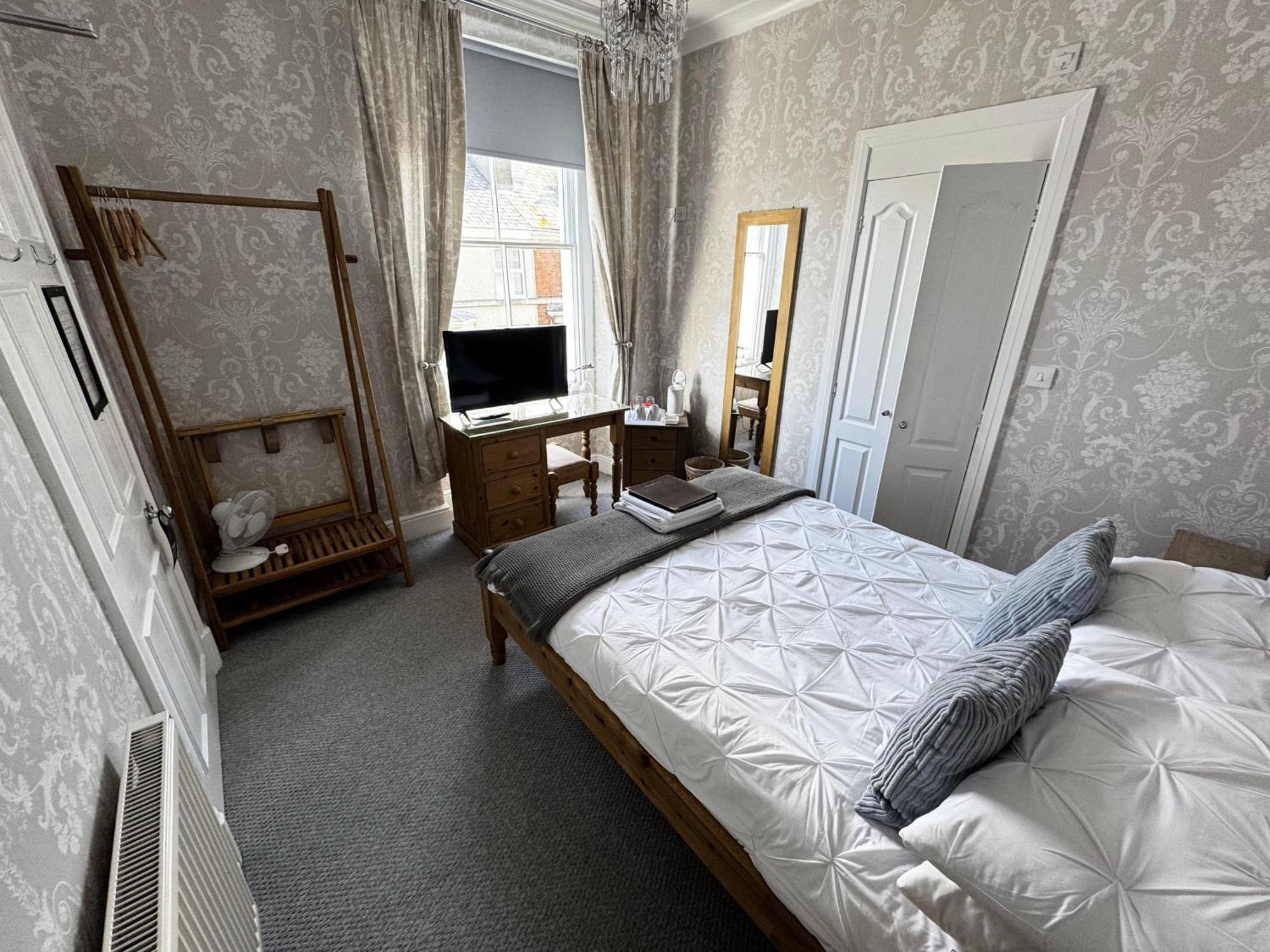 Hotel Caer Menai à Caernarfon Extérieur photo