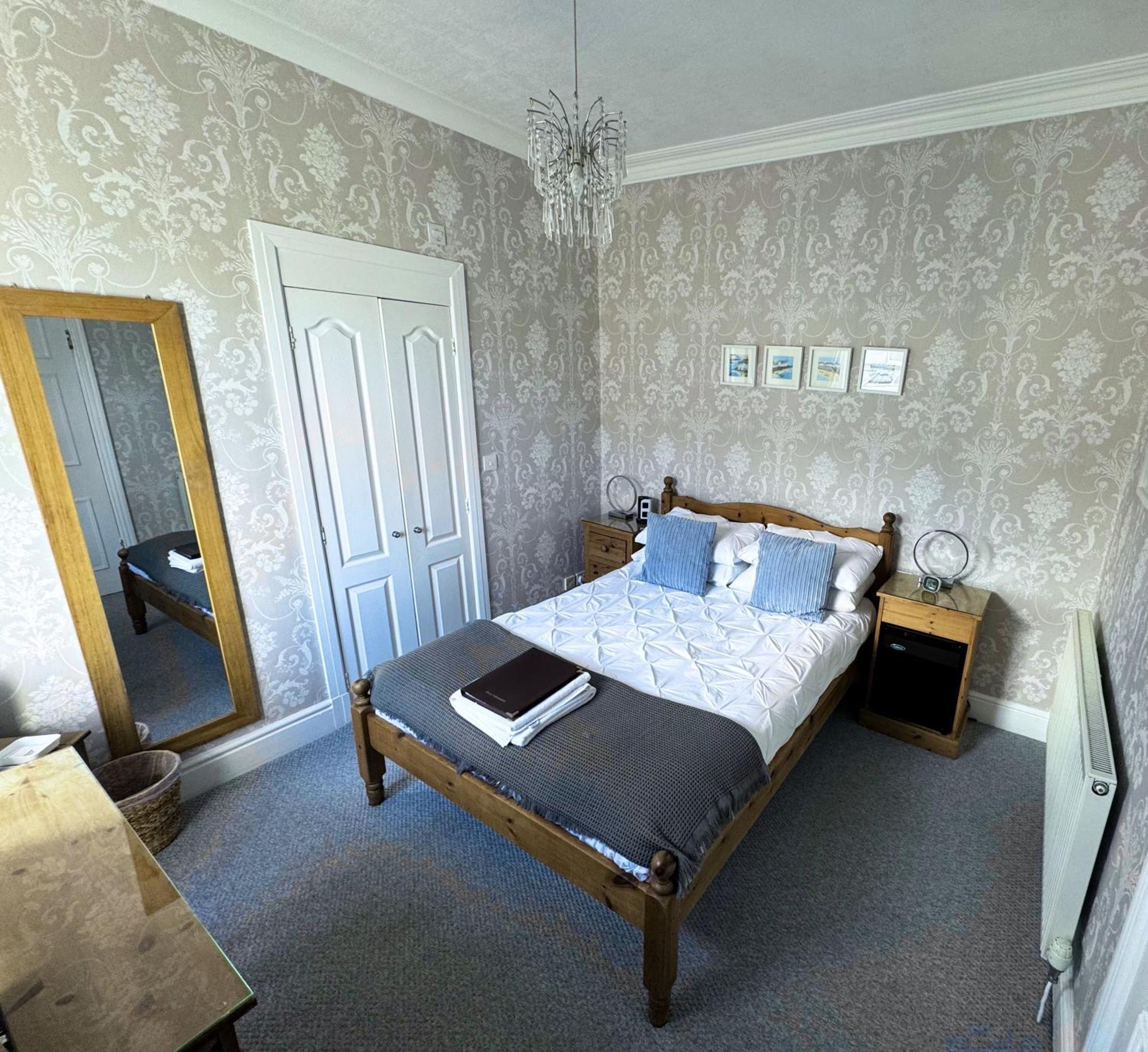 Hotel Caer Menai à Caernarfon Extérieur photo